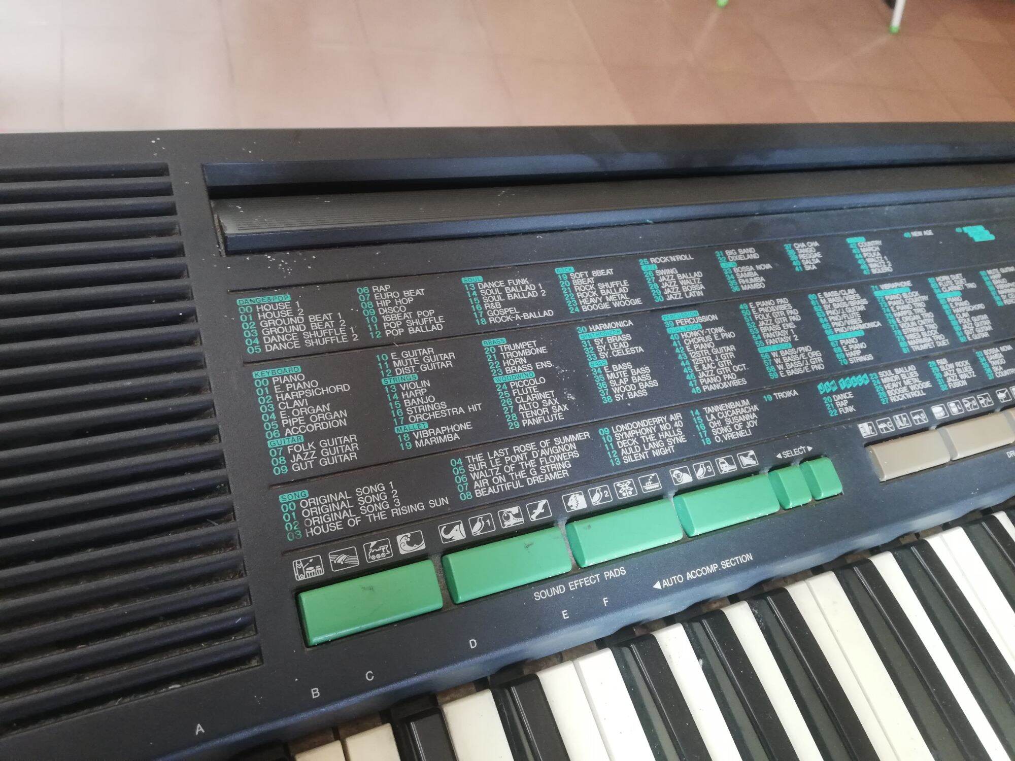 Đàn organ Yamaha PSR 150