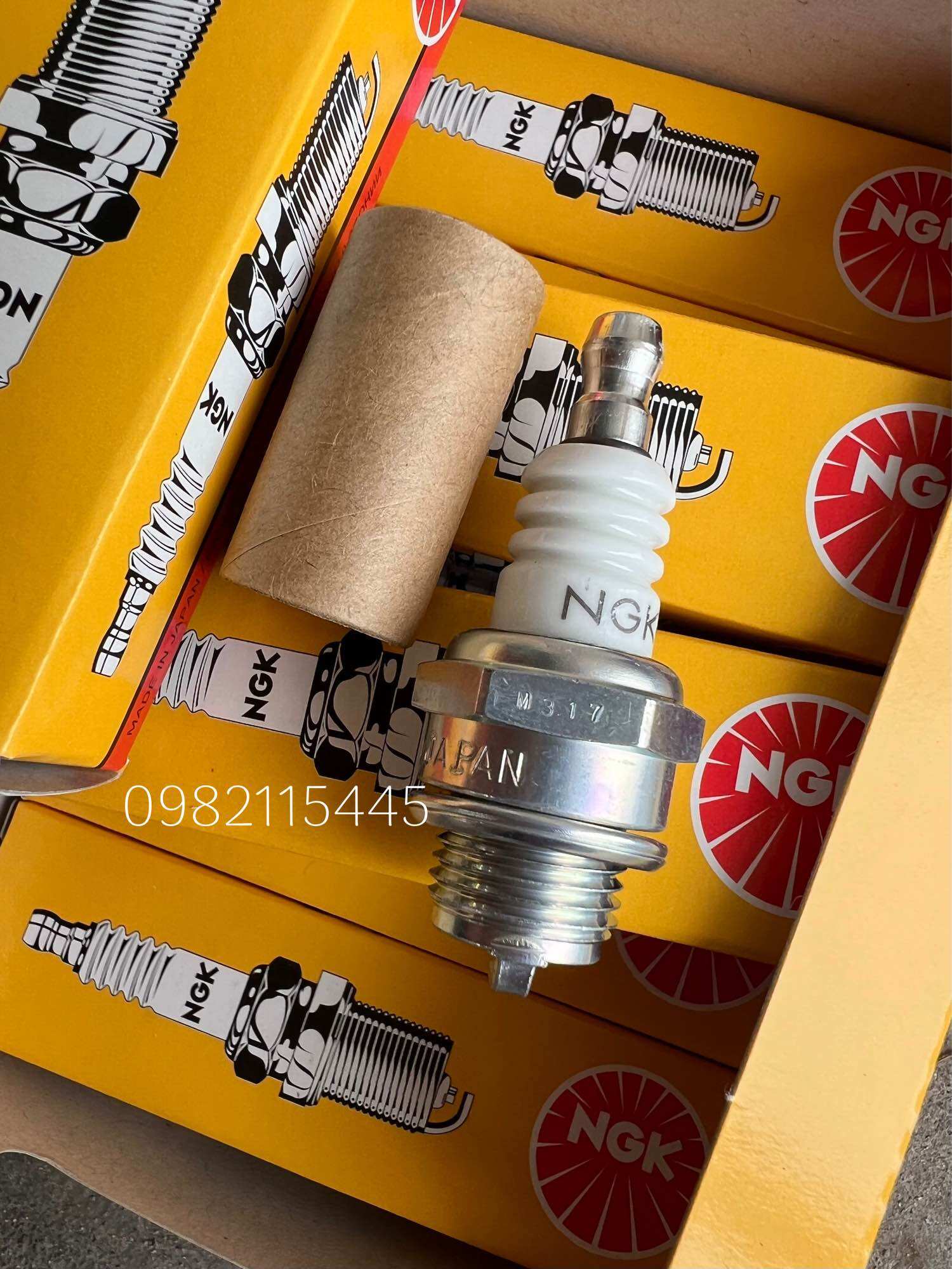 Bugi 2 thì NGK cắt cỏ ,cưa