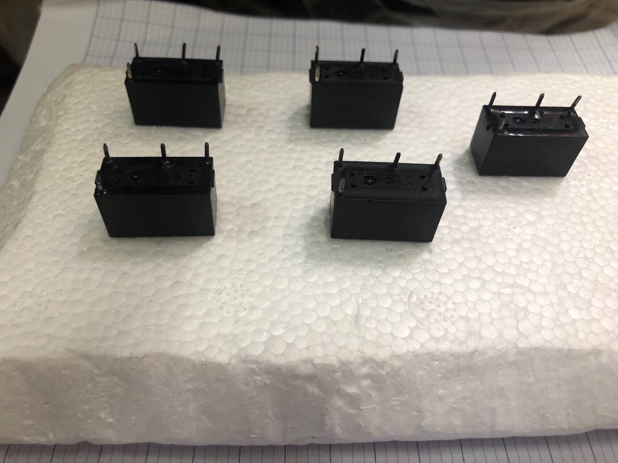 Relay / Rơ le / G6B-1174P / 24VDC / 5A / 4 Chân