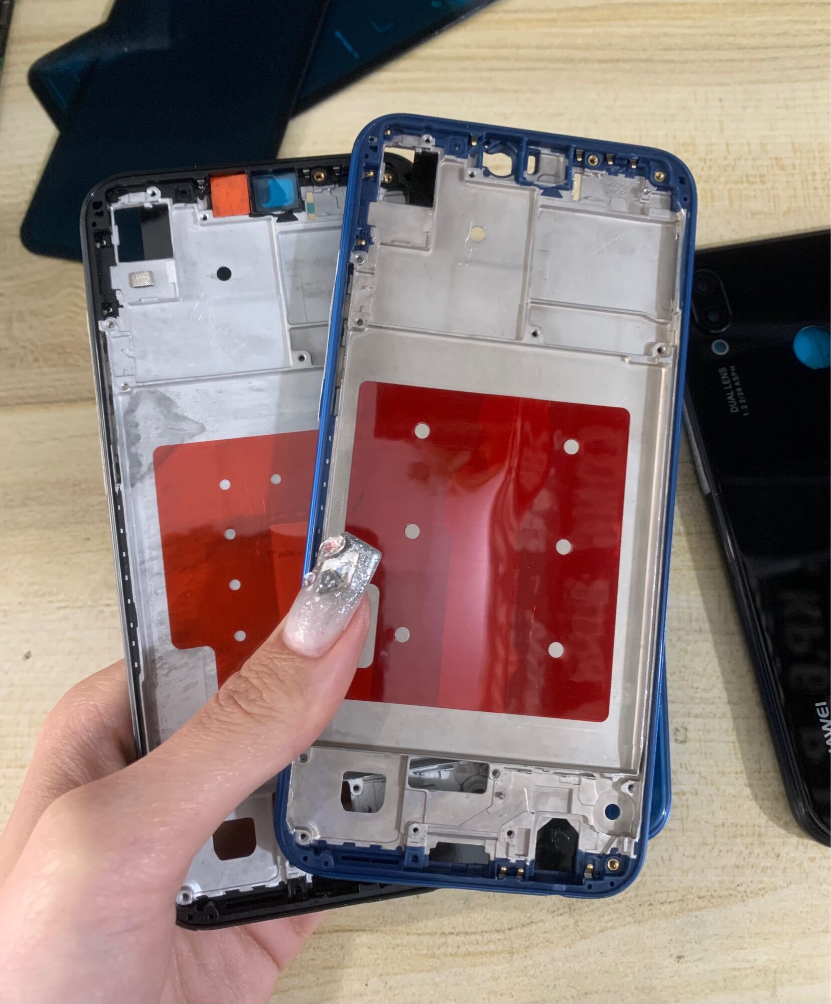 Bộ Vỏ + Sườn Huawei Nova 3e Zin Hàng Cao Cấp. ( kèm khay Sim )