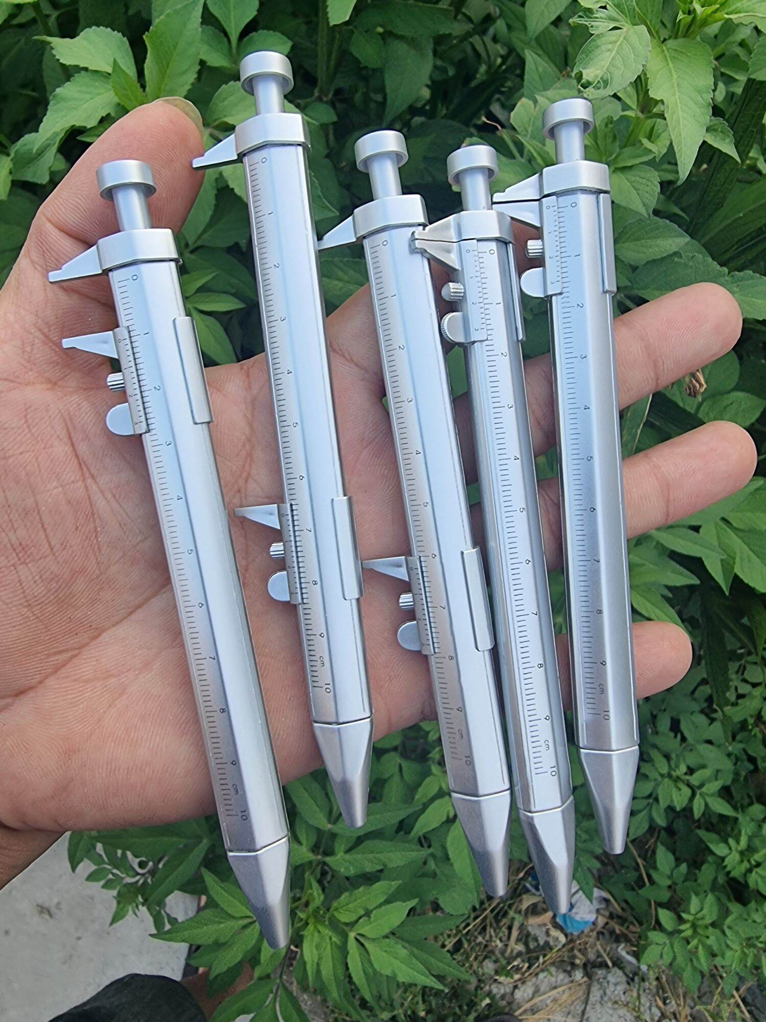 5 bút bi có thước kẹp đo nhanh