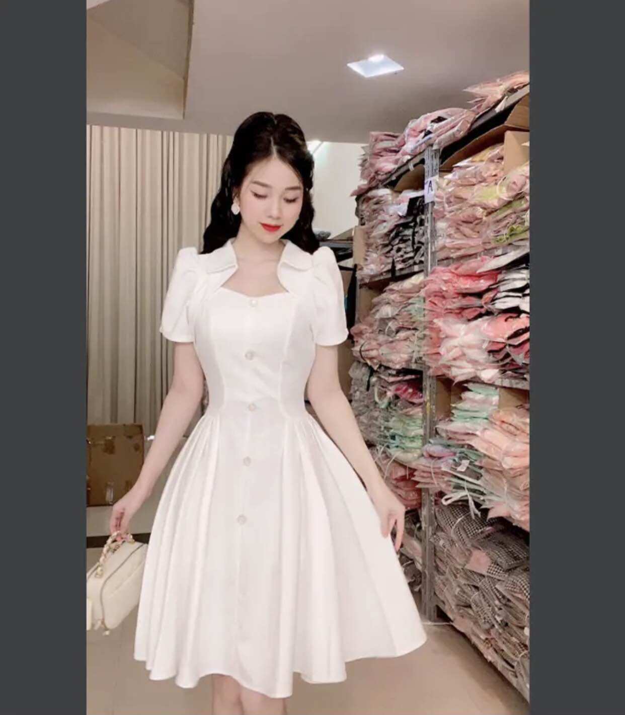 Đầm dự tiệc dáng xoè phối nút sang chảnh
