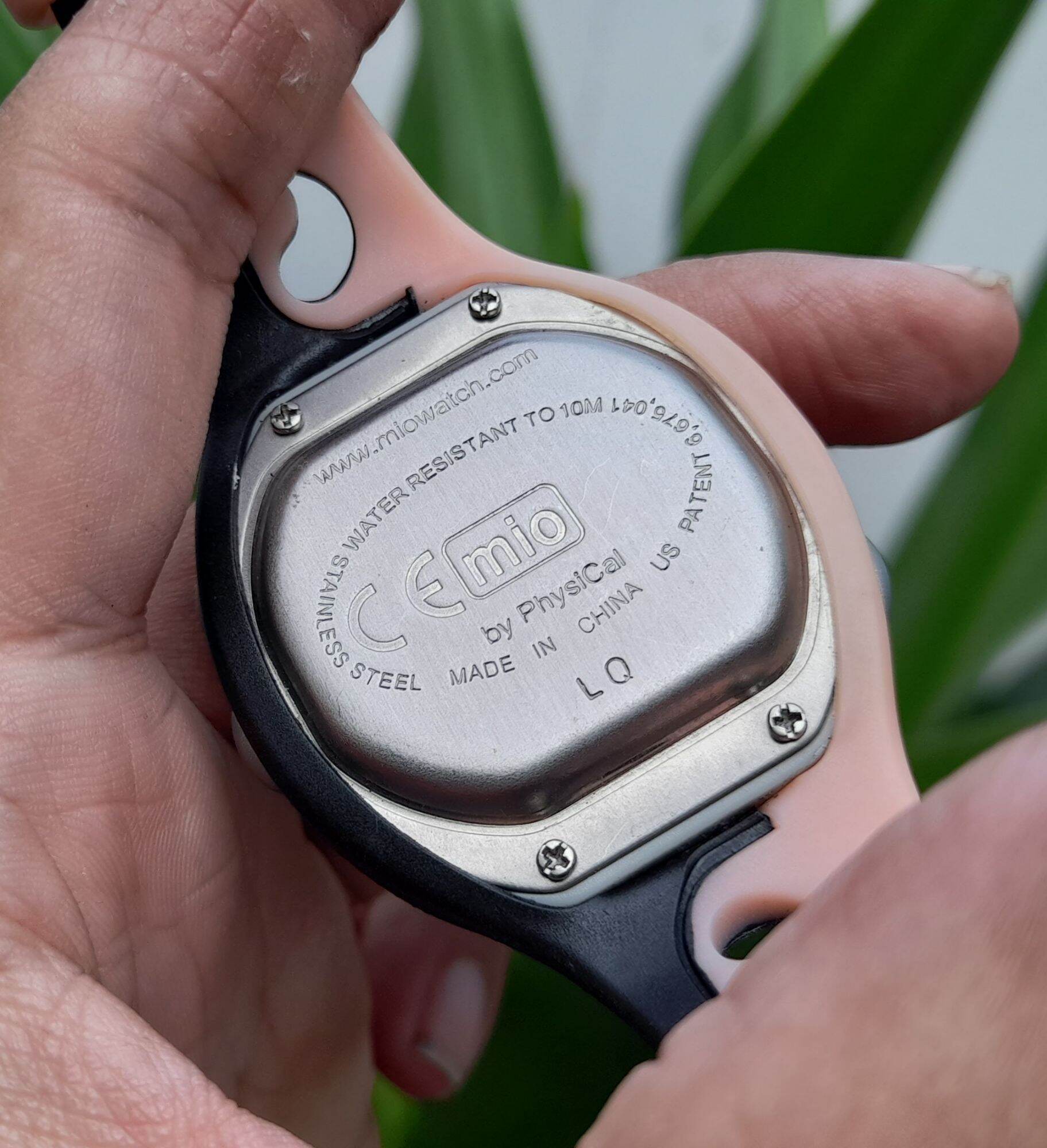 Đồng hồ điện tử MiO watch
