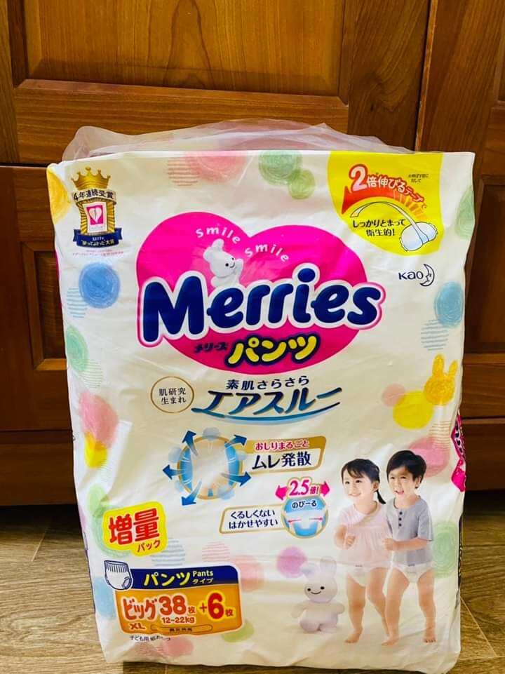 Bỉm Merries nội địa nhật cộng miếng