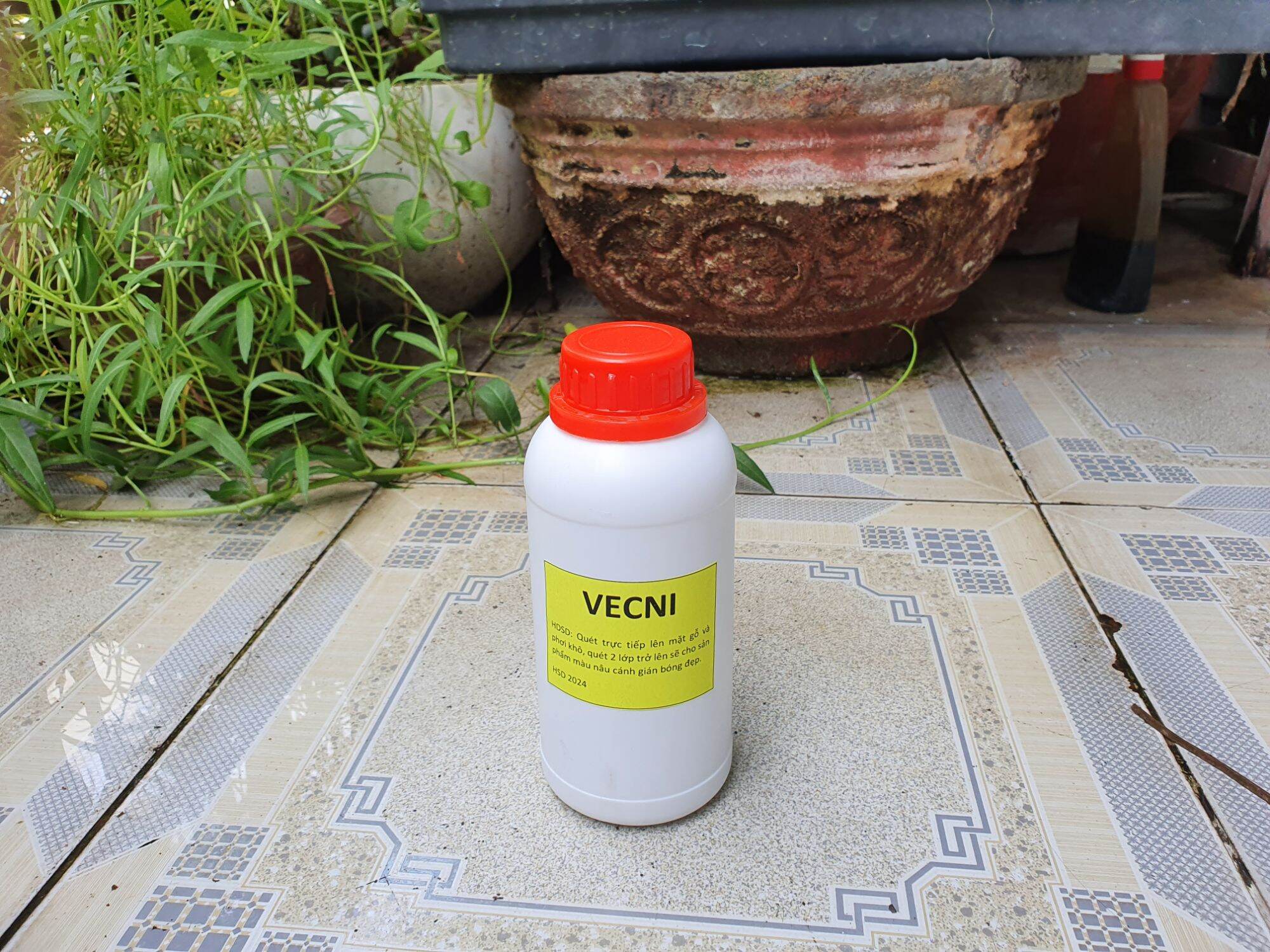 1 lít  vecni  quét  gỗ màu  cánh  gián,