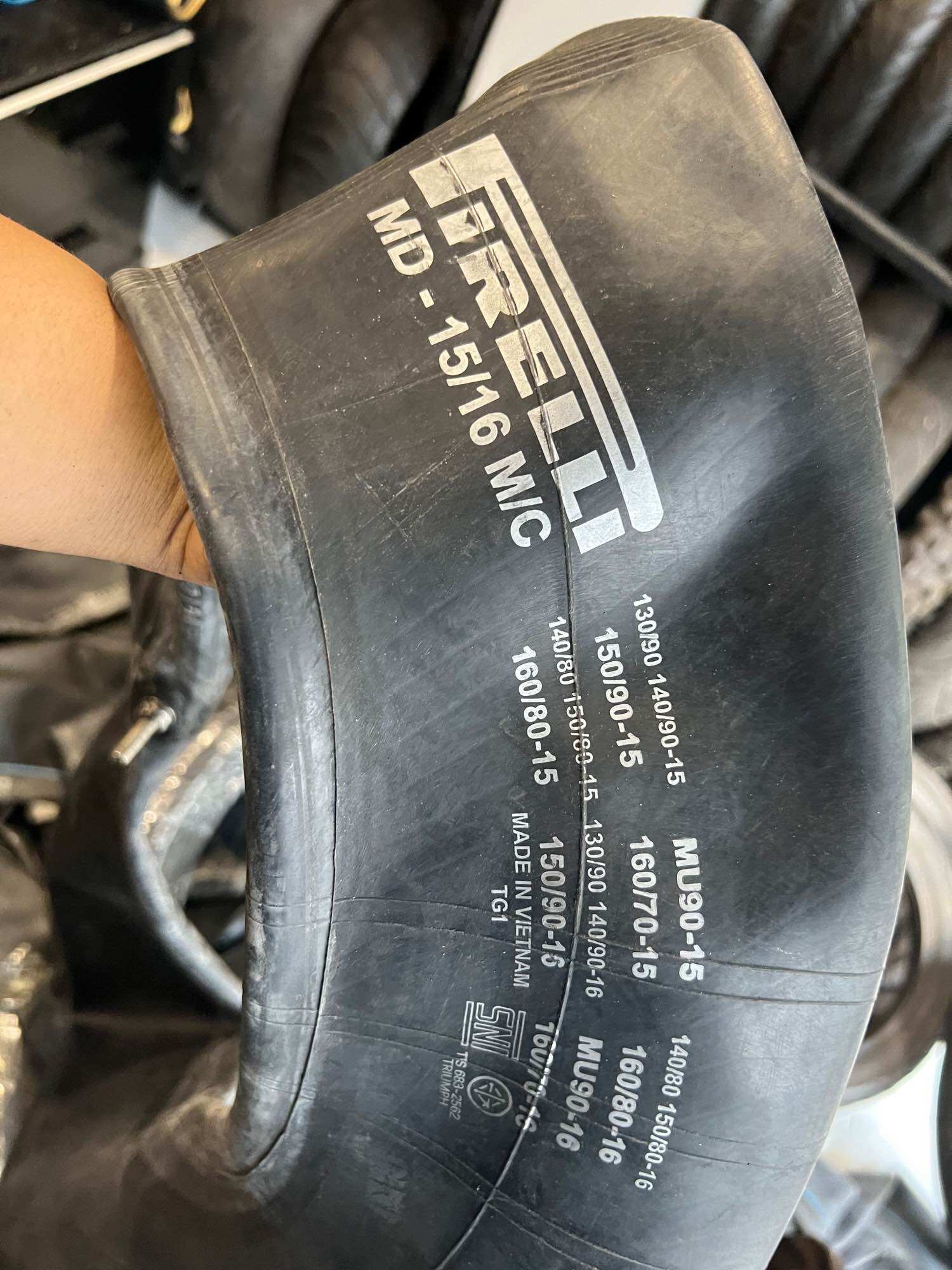 Ruột xe máy bản to, xăm xe máy 5.10-17, xăm xe máy 150/80-16, ruột xe máy metzeler, pirelli chính hãng, ruột xe triumph
