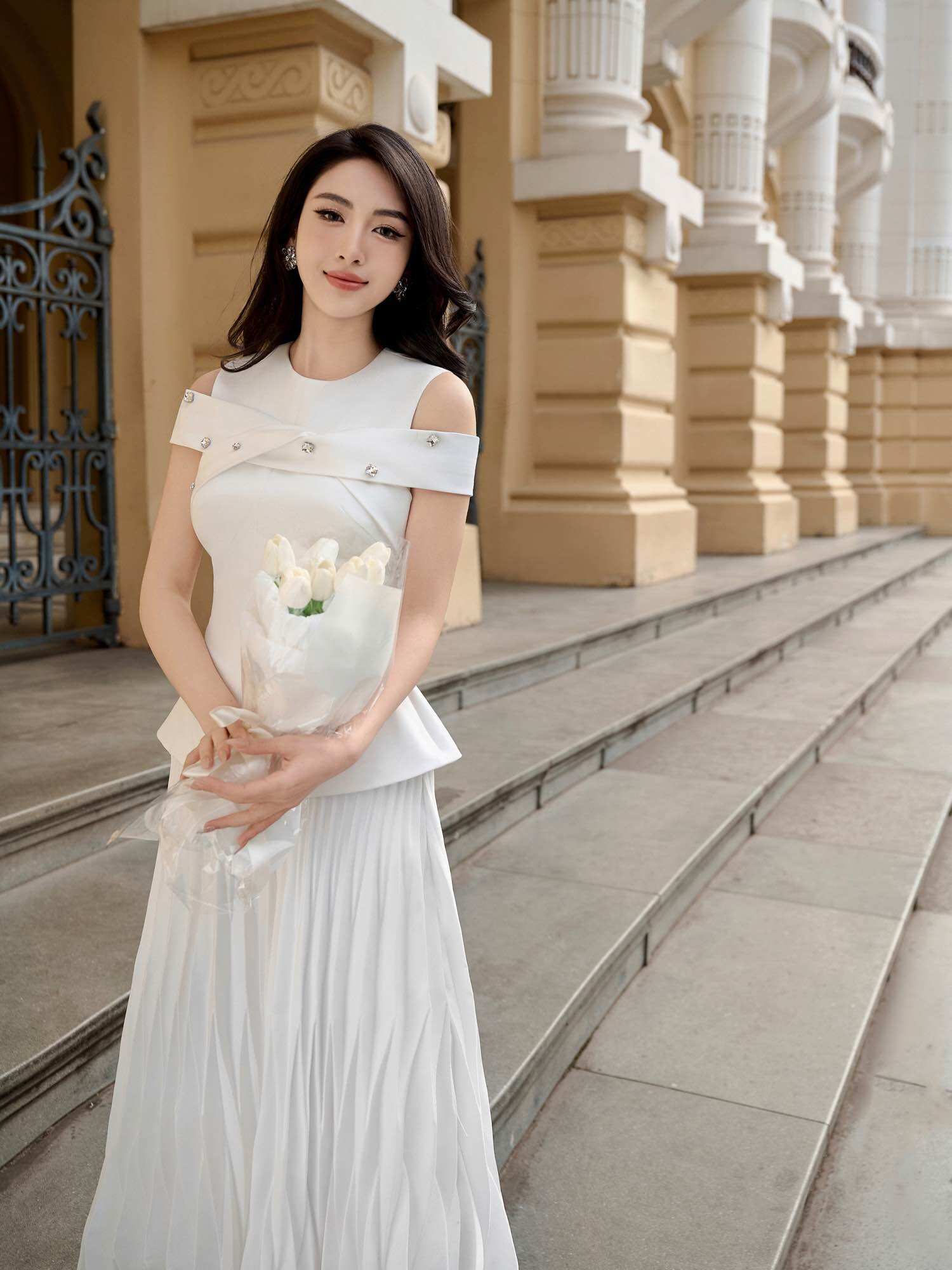 LAGOM - Áo kiểu nữ trễ vai kết đá (SHAYLEE TOP)