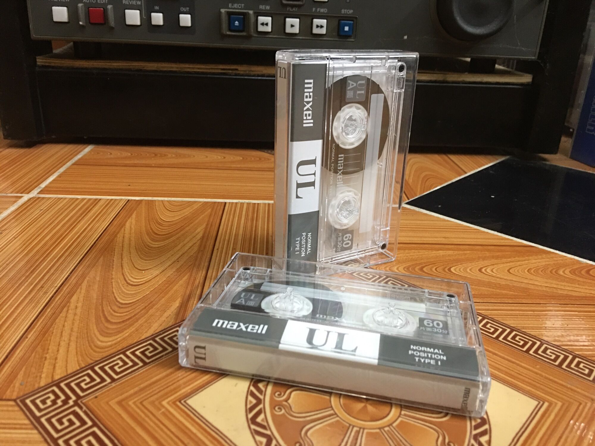 Băng casette trắng