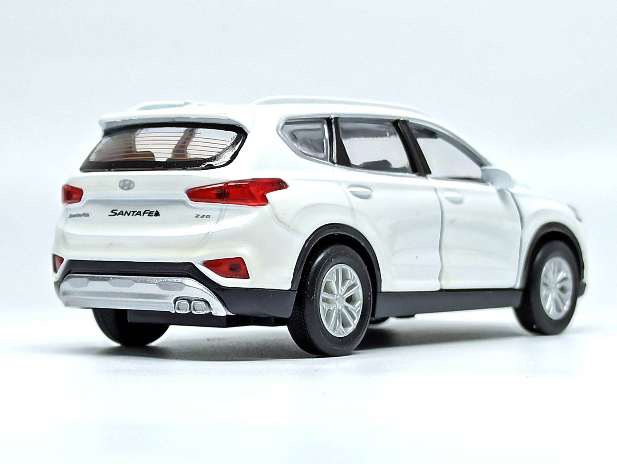 Mô hình xe Hyundai Santa Fe 2019