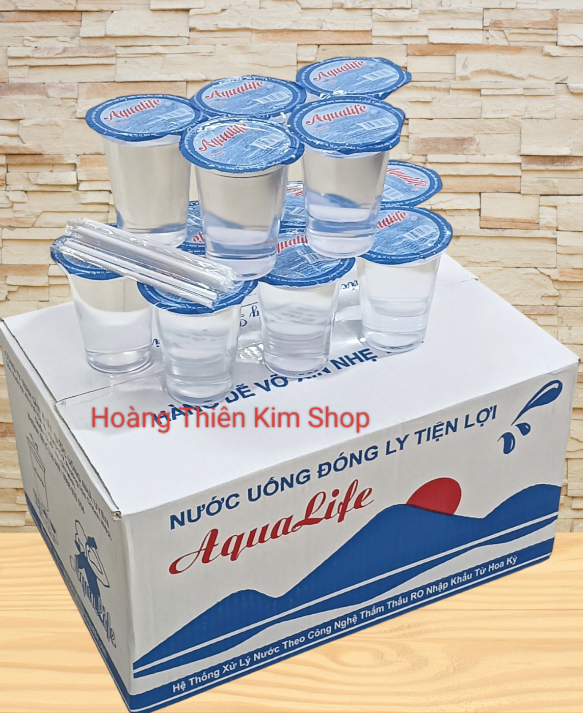 Nước suối đóng ly Aqualife 230ml /48 ly / thùng kèm ống hút. Trên 2 thùng LH shop