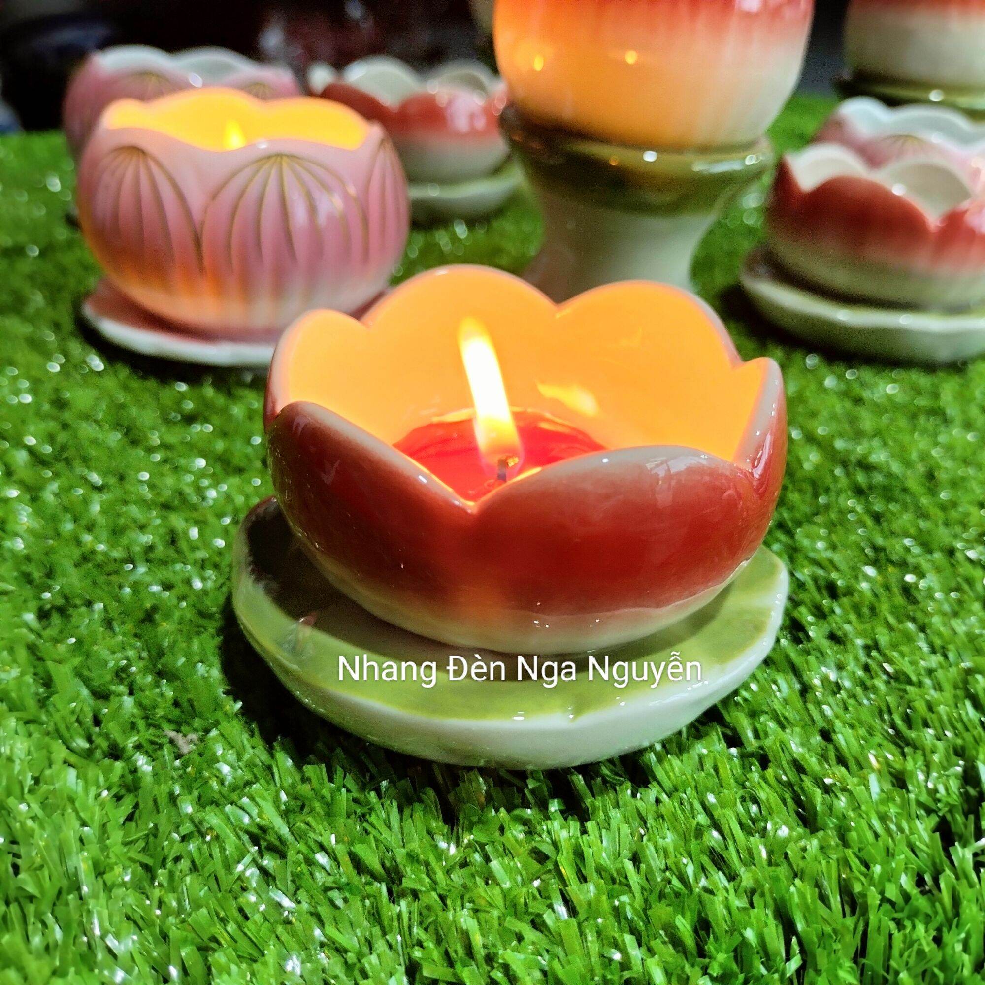Chân đế nến hoa sen gốm sứ/Chân đèn cầy đựng nến Tealight