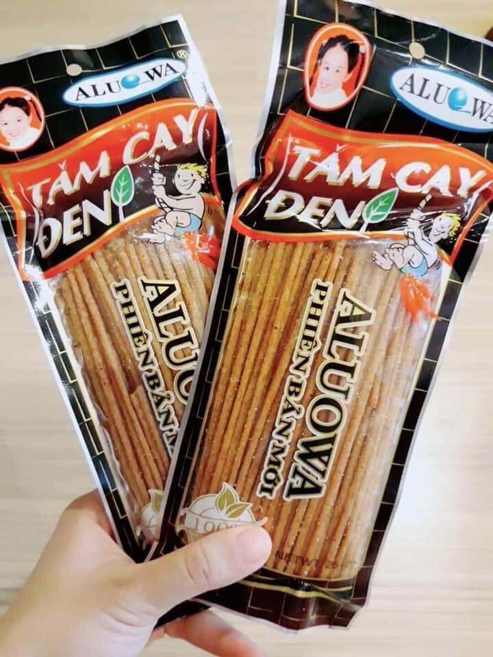 Tăm cay đen Aluowa 9,9k/5 gói