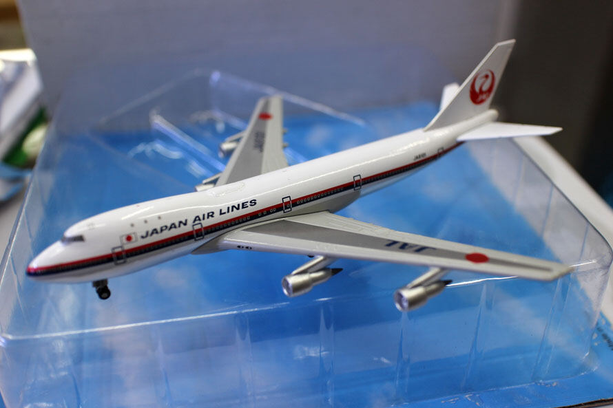 Afamilyshop  Mô hình máy bay tĩnh Boeing B777300ER Japan Airlines 18cm có  bánh xe