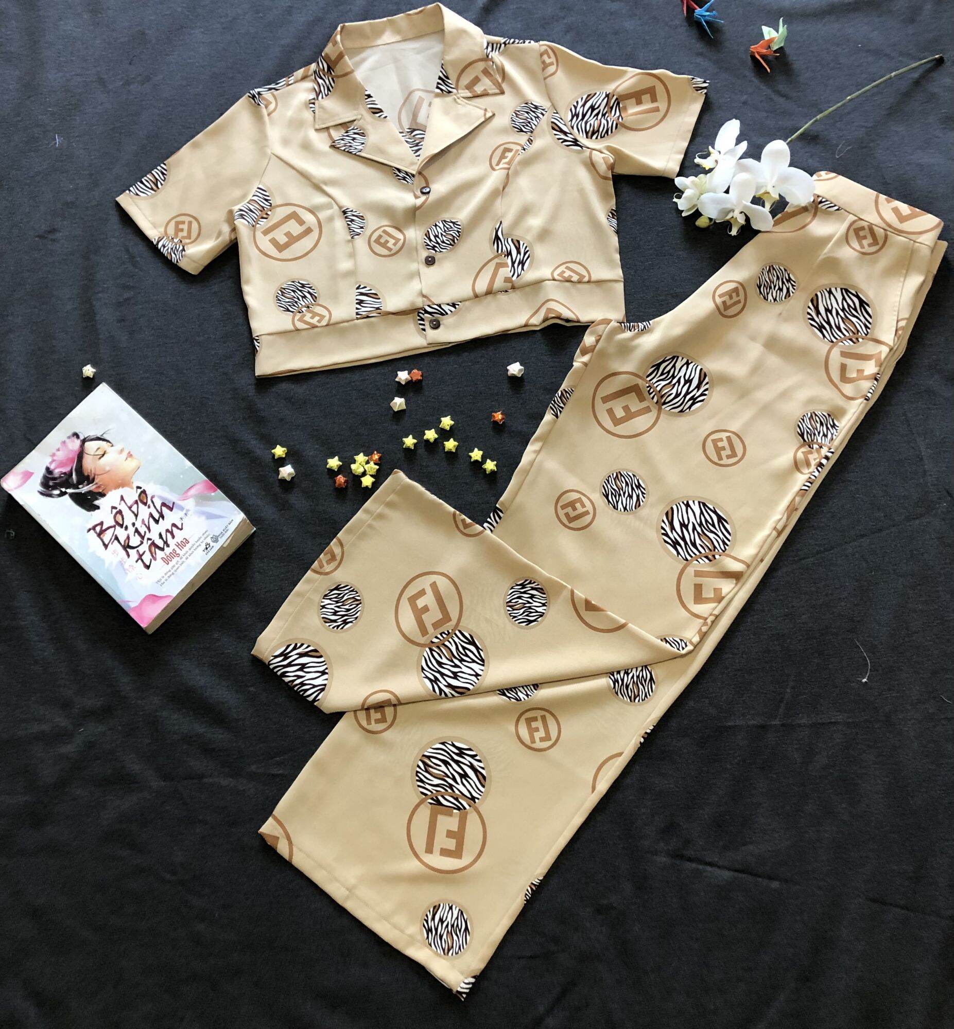 bộ croptop quần ống rộng mango