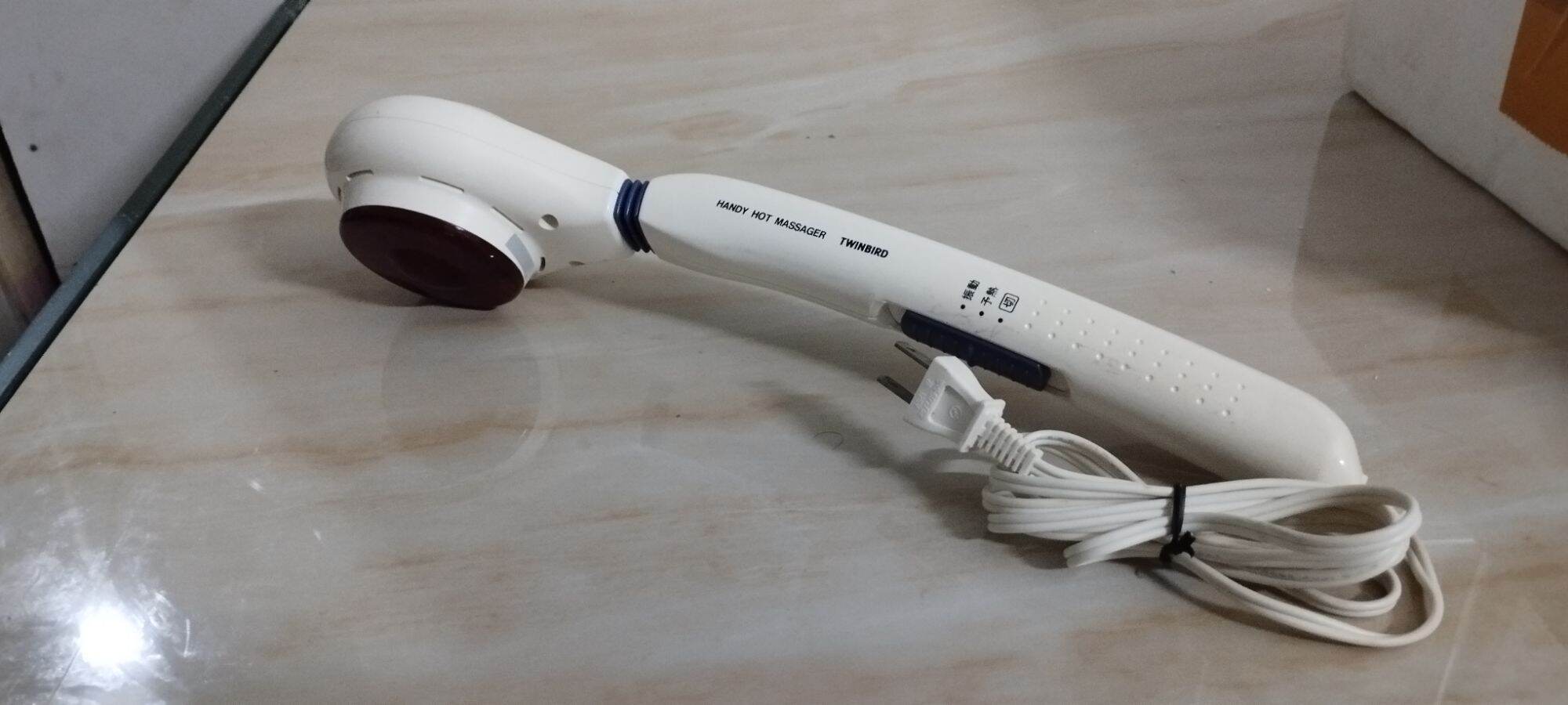 Máy massager cầm tay twinbird model em-2192 hàng si nhật đã qua sử dụng