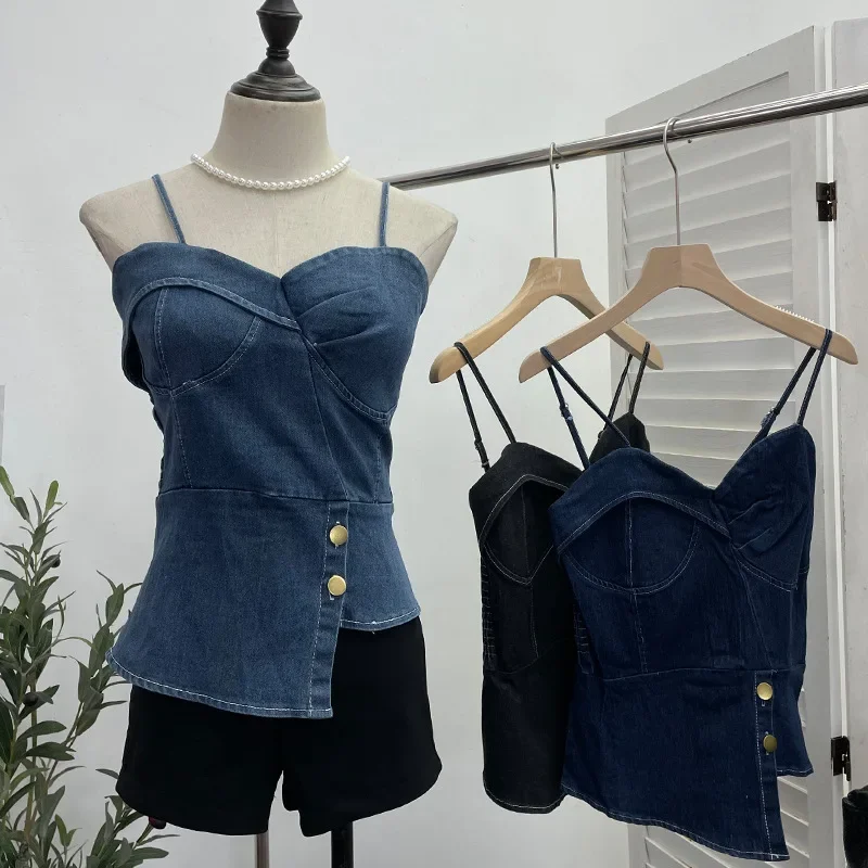 Nữ Cay Cô Gái Phong Cách Denim Xe Tăng Áo Mùa Hè 2024 Ngắn Top Dây Bên Khe Thường Cài Nút Phù Hợp Với