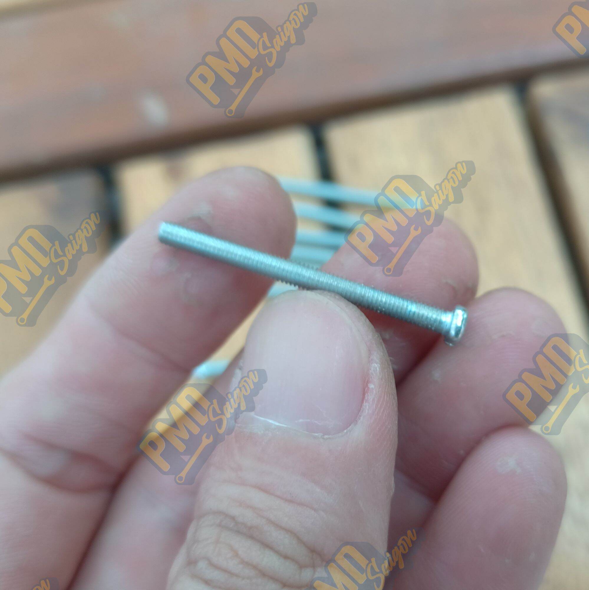 Cặp ốc chụp xi nhan xe cub 81, 78 đời cũ