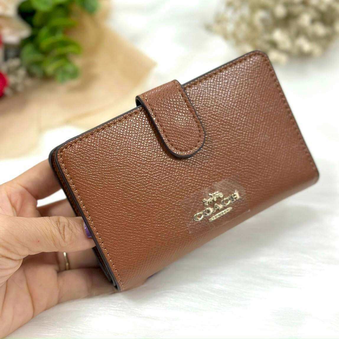 VÍ C0ACH NGẮN CẦM TAY SIÊU ĐẸP