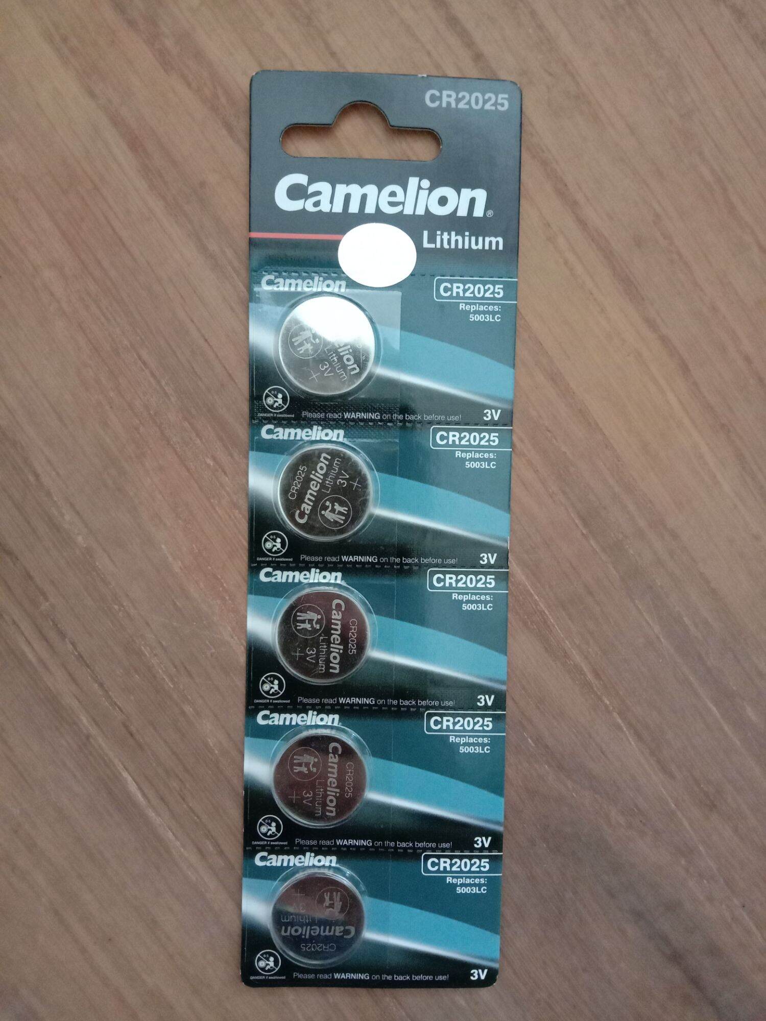 1 viên pin lithium CR2032/ CR2025