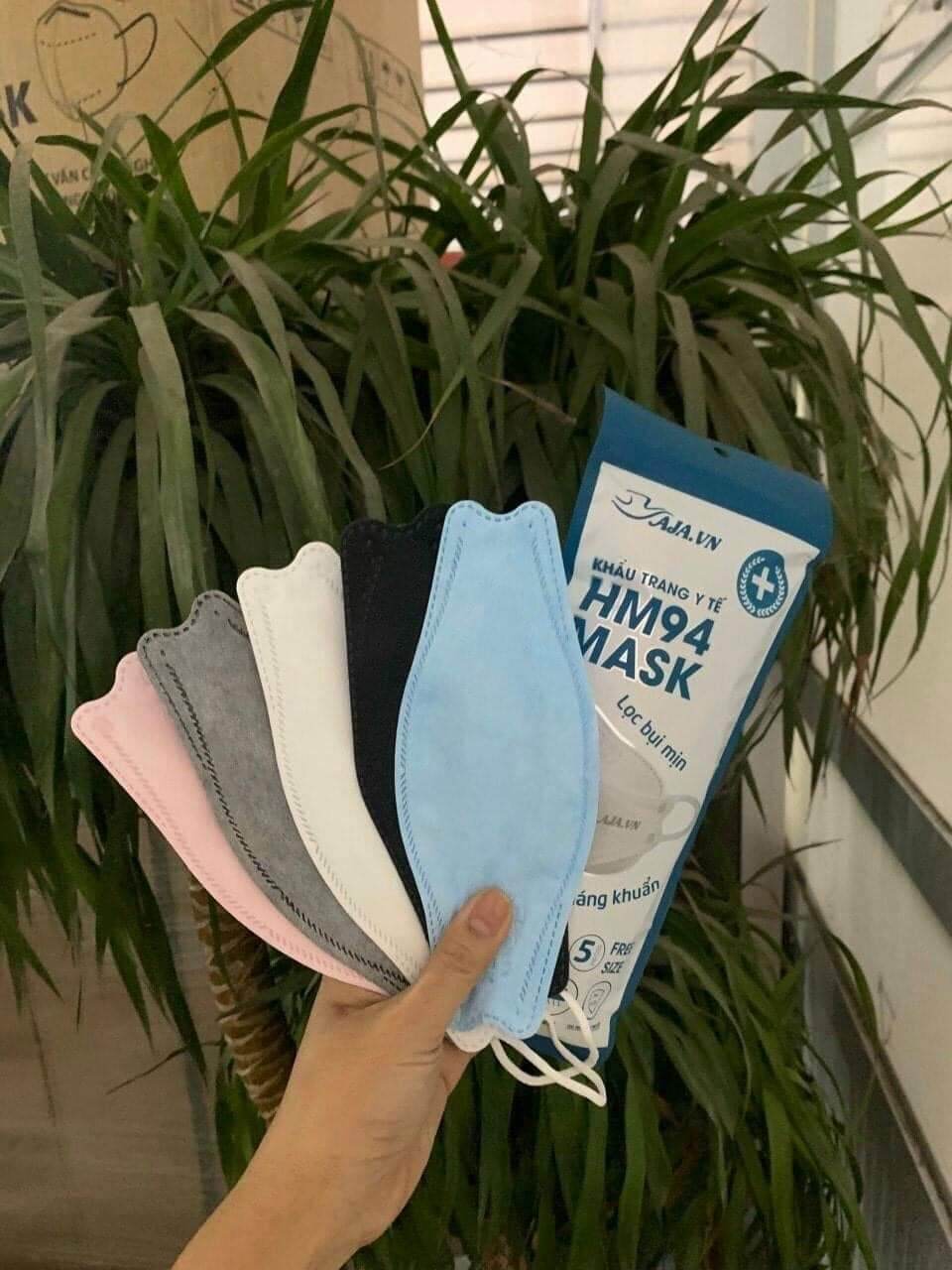 thùng 300 khẩu trang HM94