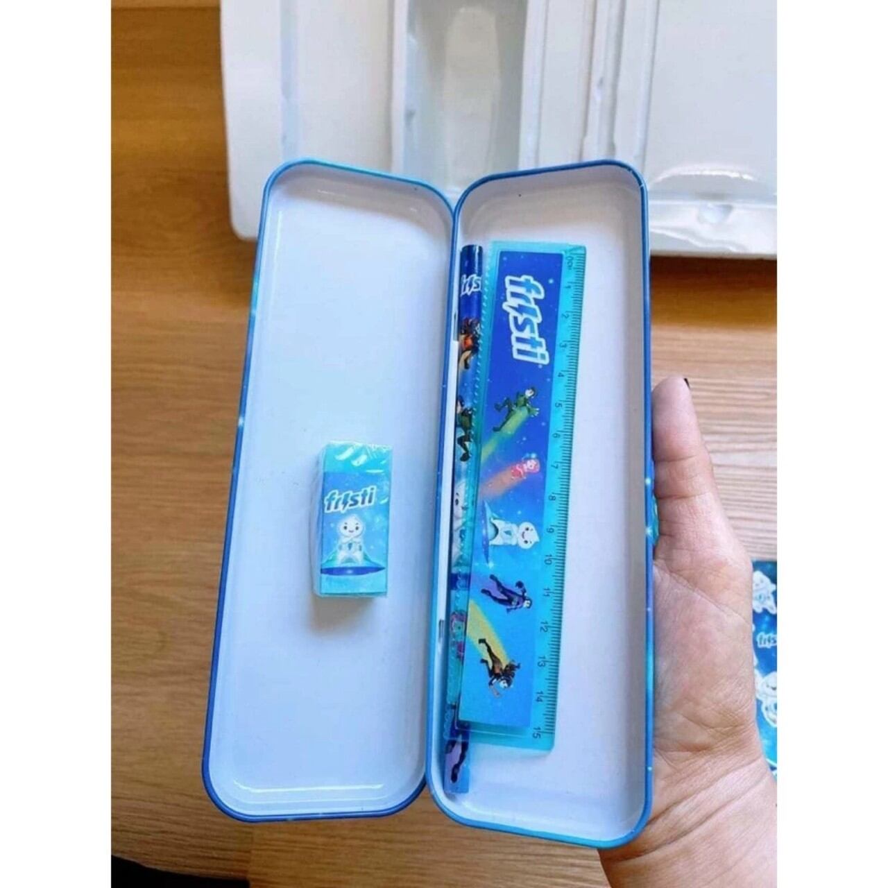Bộ dụng cụ học tập cho bé