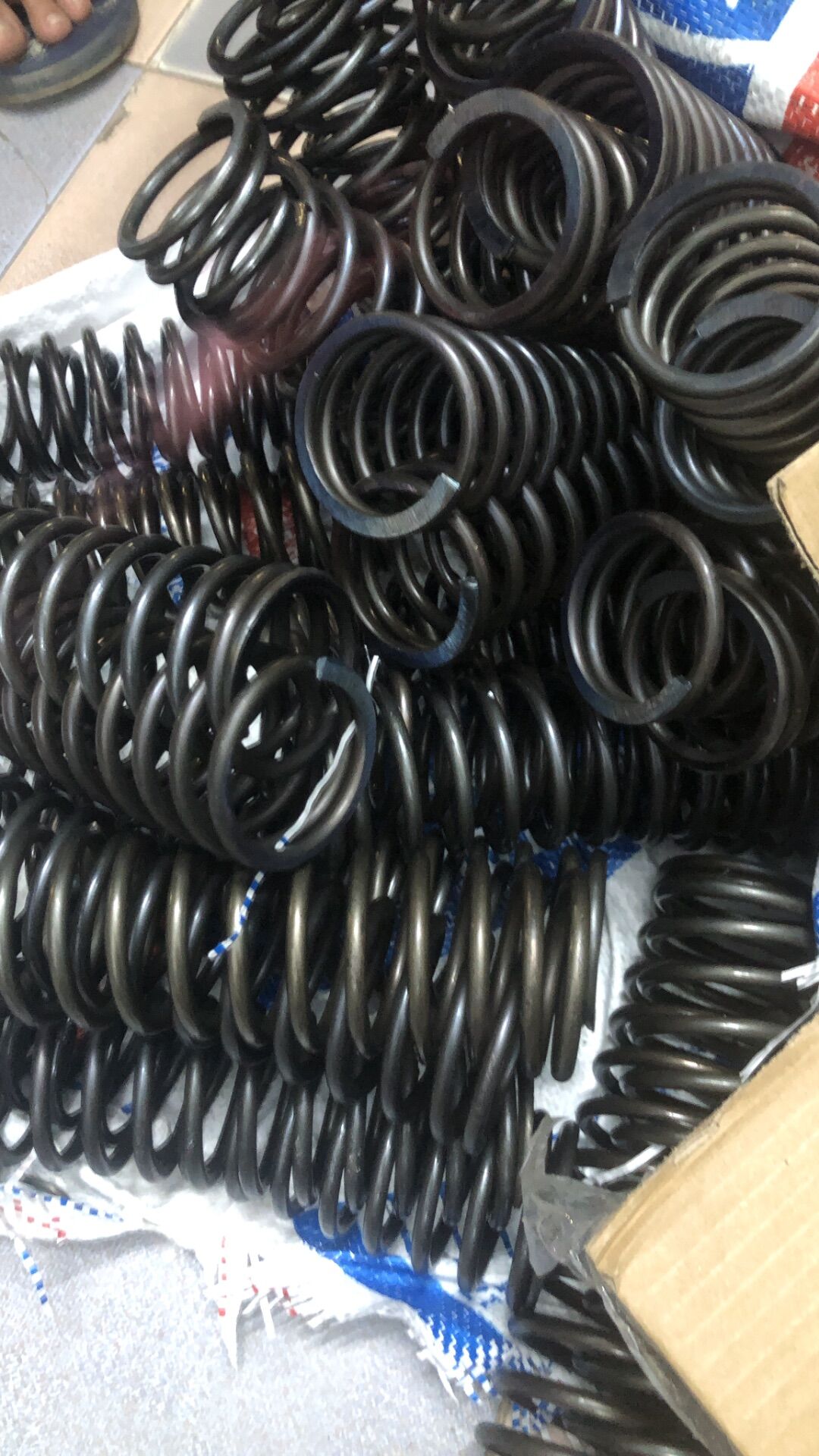 Lò xo nén phi 10;16;20 (sợi 2mm dài 70mm)👍👍👍