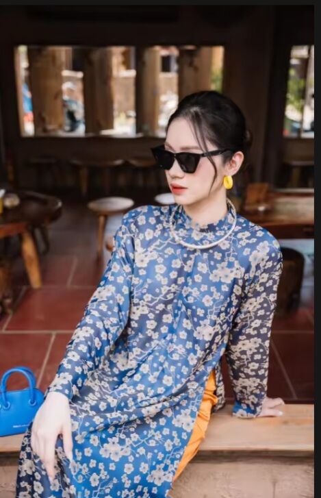 Áo dài gấm tơ dài tay Tú Quỳnh Tú Quỳnh Tú Quỳnh