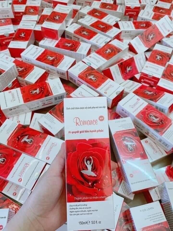 DUNG DỊCH VỆ SINH ROMANCE VIP