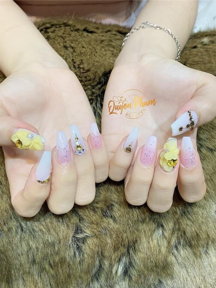 Hoa bột Nail- hoa cúc đá khối siêu xinh (giá 1 bông)