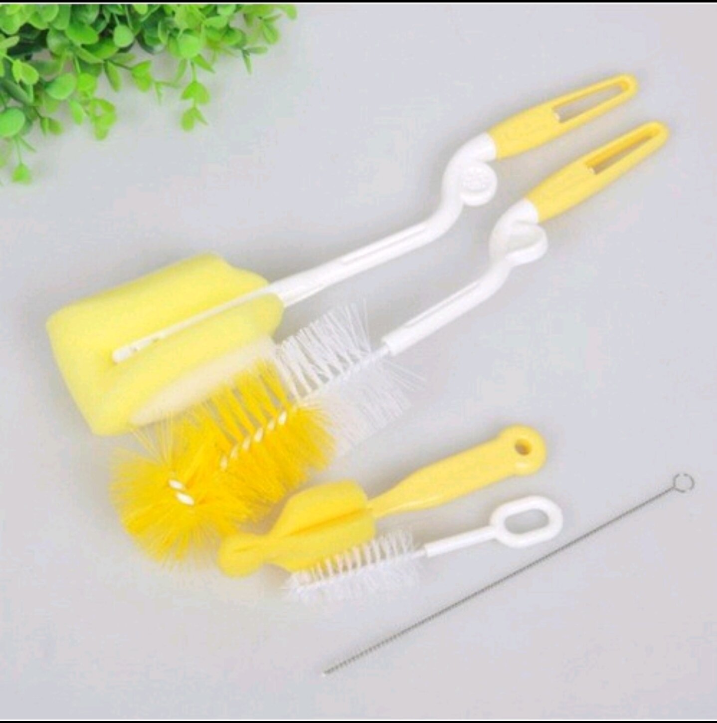 Bộ cọ rửa bình sữa và núm ty 4 món cho bé yêu