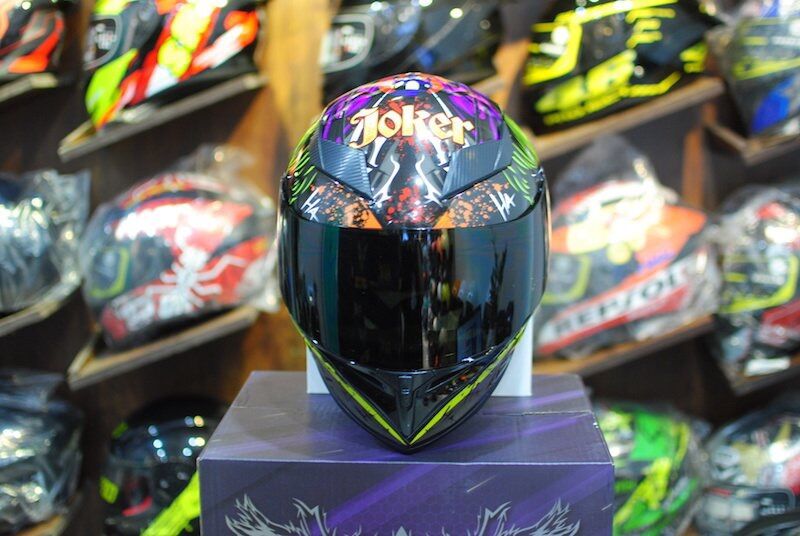Mũ bảo hiểm fullface Royal M138 tem Joker