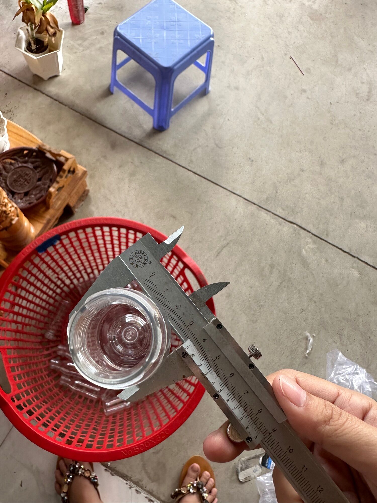 1 Chai  đựng nước sốt , nước chấm 100ml kèm nắp đen