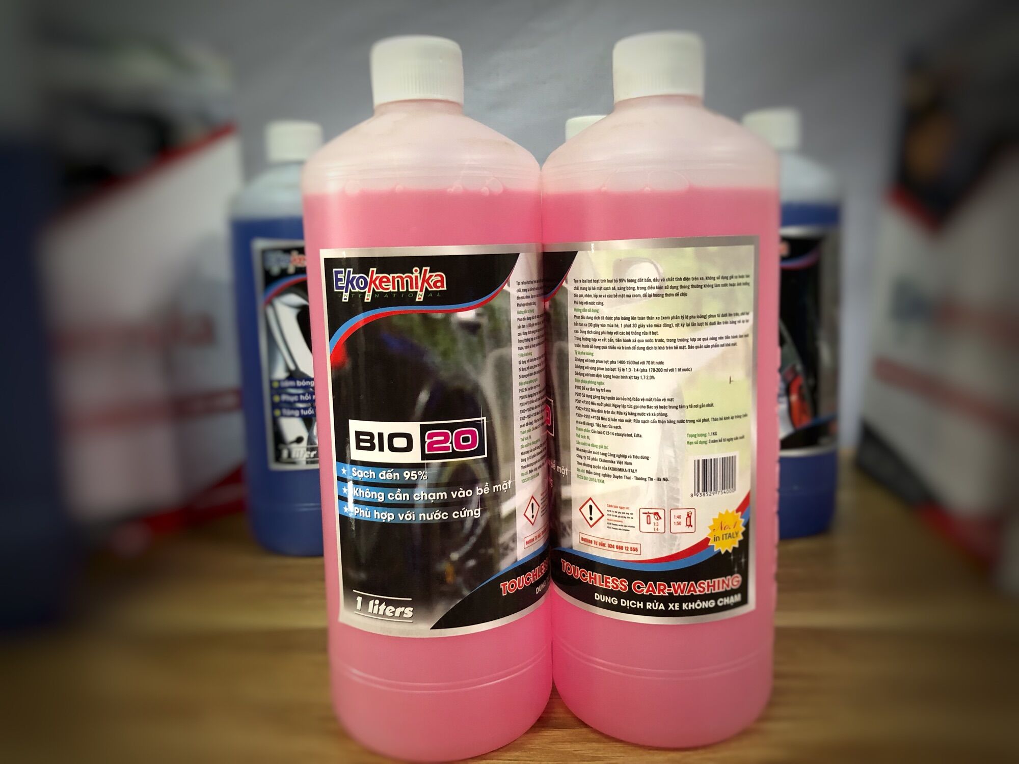 Dung dịch nước rửa xe không chạm Bio 20