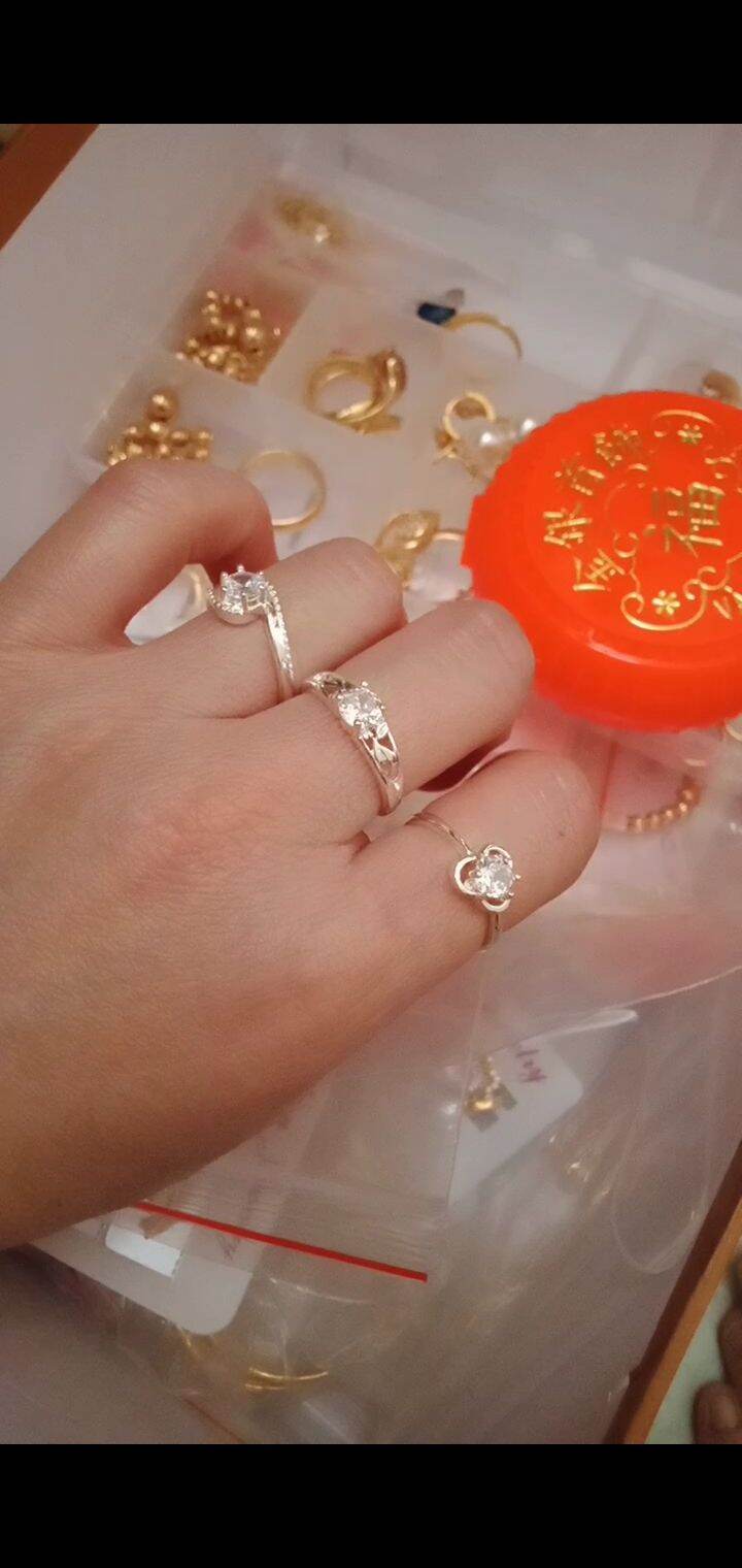 Nhẫn bạc đính đá