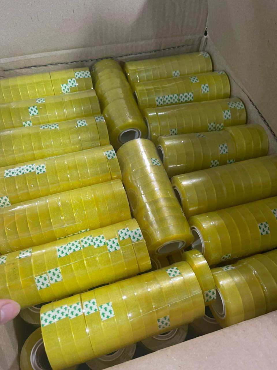 Cây 12 cuộn băng keo trong nhỏ 1cm, 1 cây