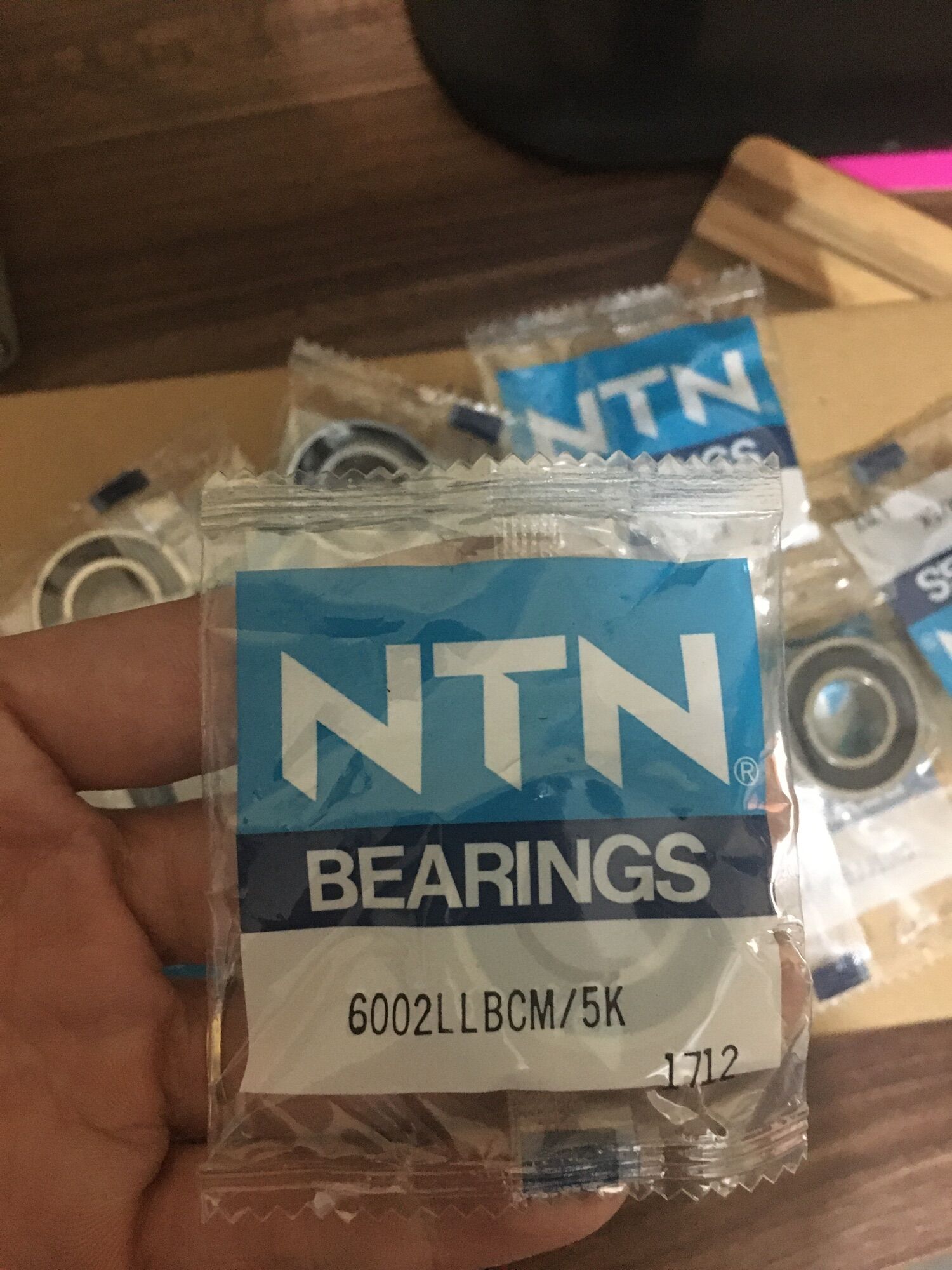 Vòng bi bạc đạn 6002-2rs nhật xịn