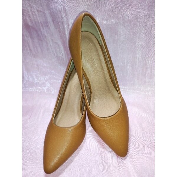 Big big sale🎉💰giày sofia cao gót 7p/7cm số 35. giá niêm yết 515.000đ