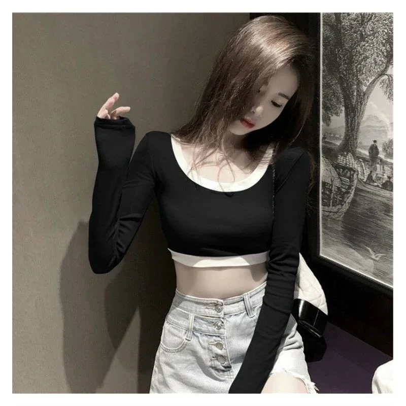 Áo croptop tay dài cổ tròn