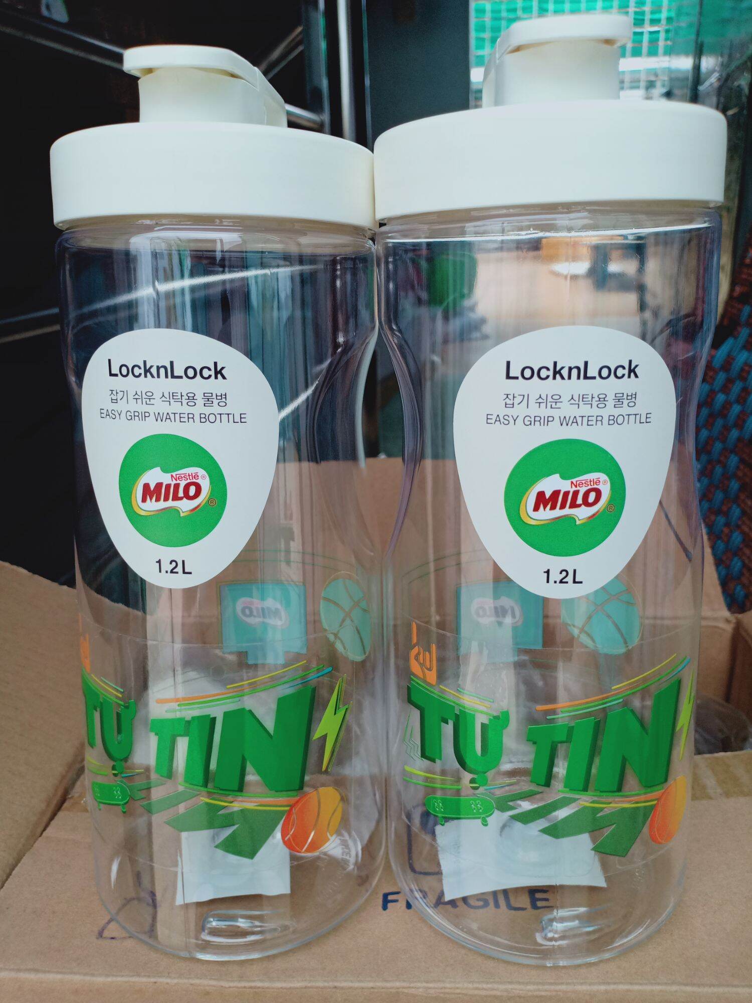 [HCM]Combo 2 bình đựng nước lock & lock 1L2