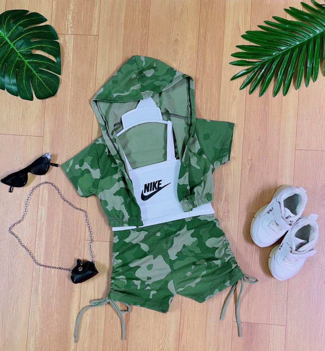 Set Lính Đùi Kèm Áo Khoác Cho Bé Gái