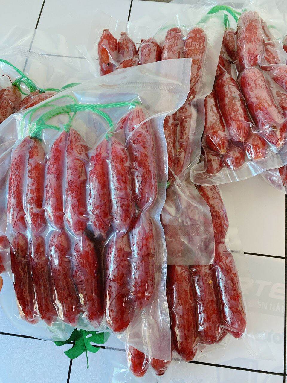 500gr Lạp xưởng thịt khô, ngon, nạc nhiều