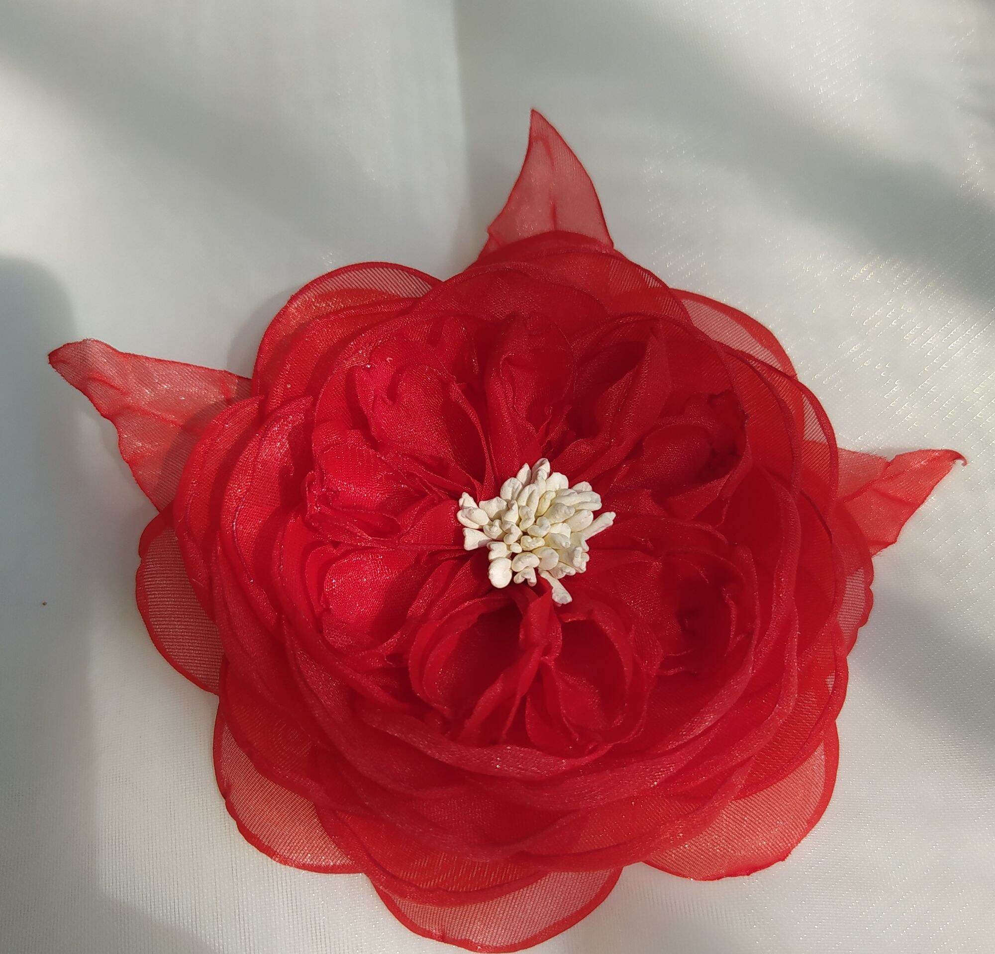 Hoa hồng cài áo handmade Canto màu đỏ