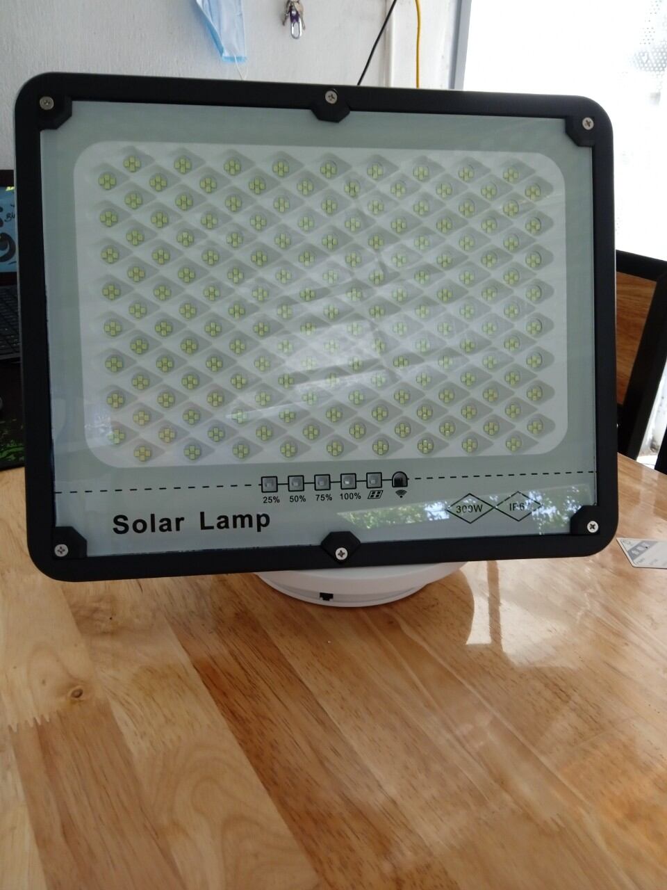 Đèn năng lượng chống lóa 300w