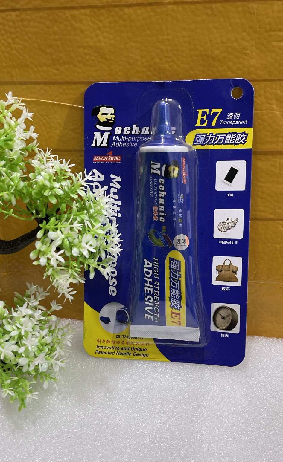 Keo đa năng E7 của hãng Mechanic ( dính chặt,nhanh khô, chống nước )