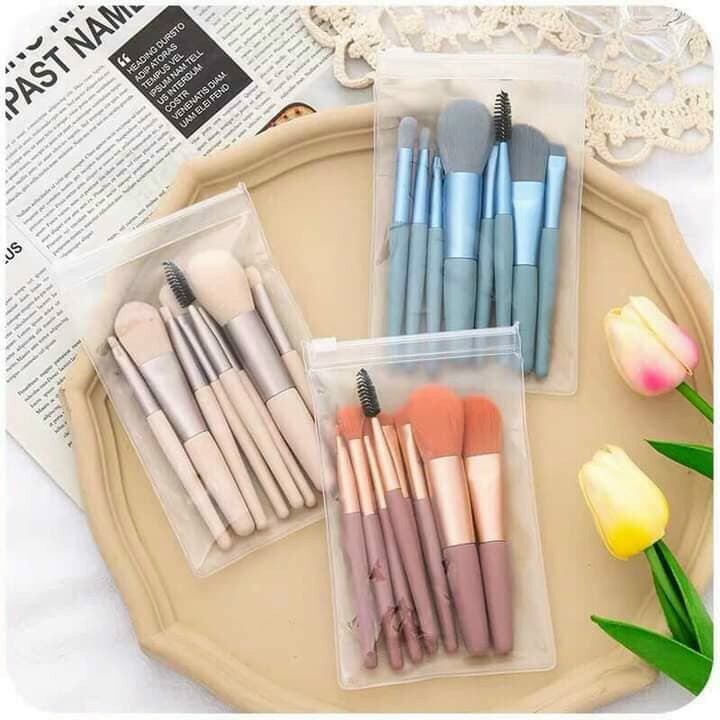 Set 8 cọ trang điểm túi zip