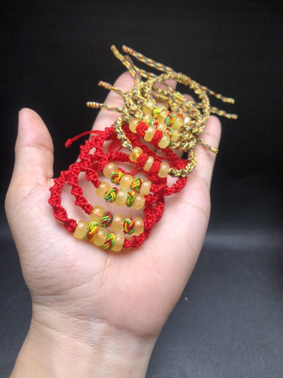 Vòng tay hạt hổ phách amber cho bé