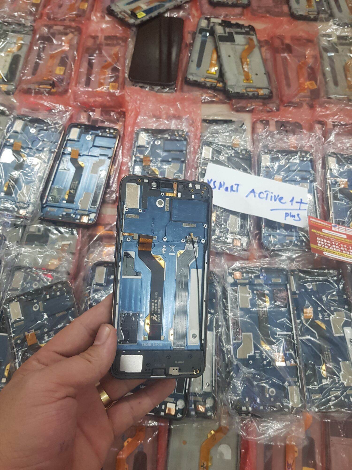 màn hình vsmart active 1 +/plus zin khung