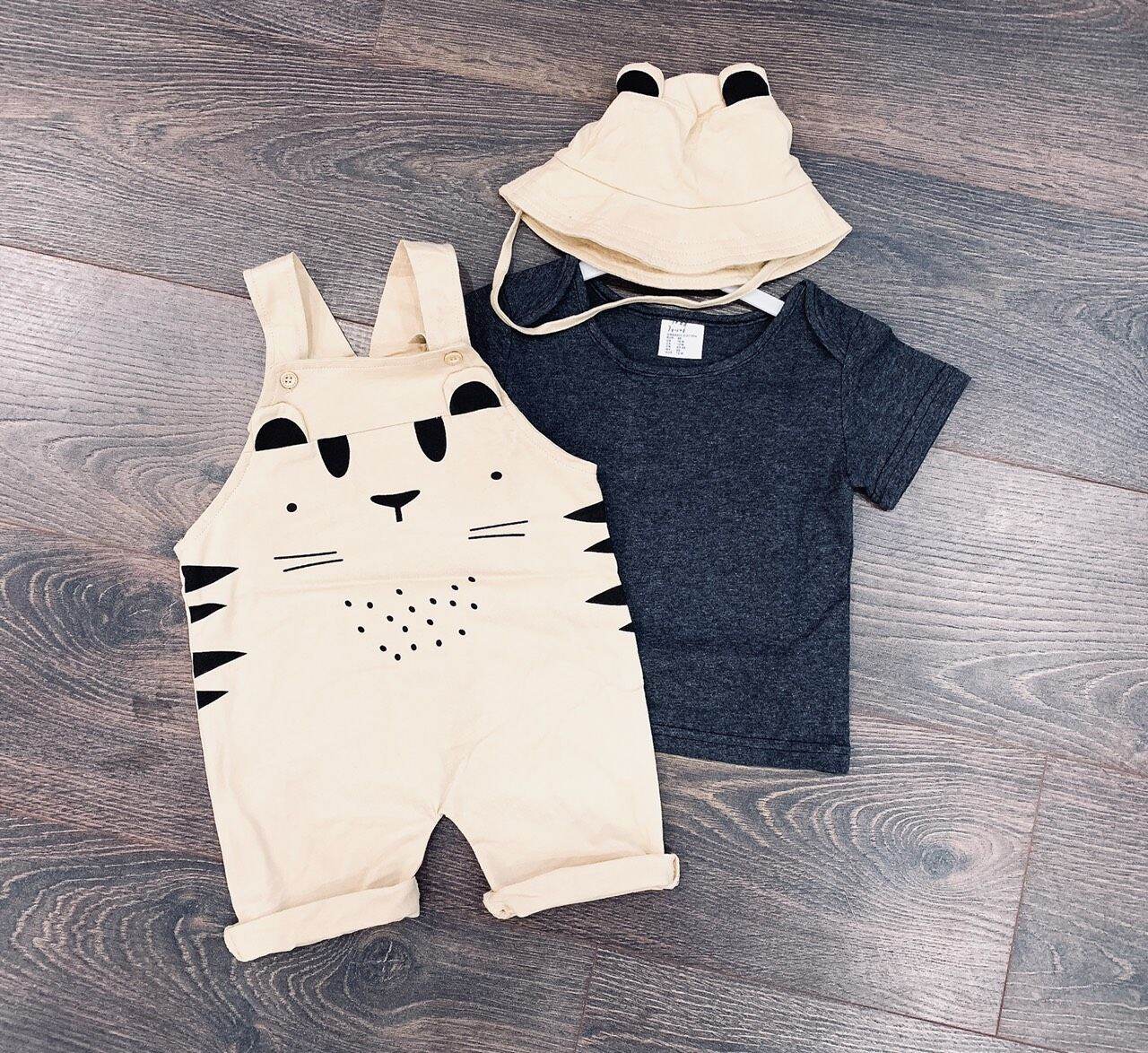 set yếm bé trai kèm mũ hm