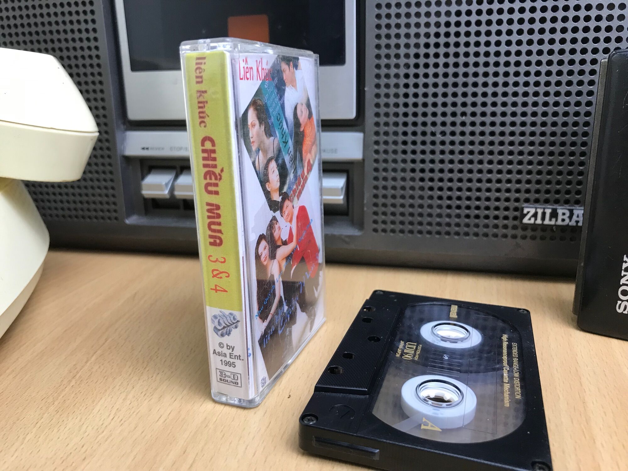 Băng casette liên khúc chiều mưa