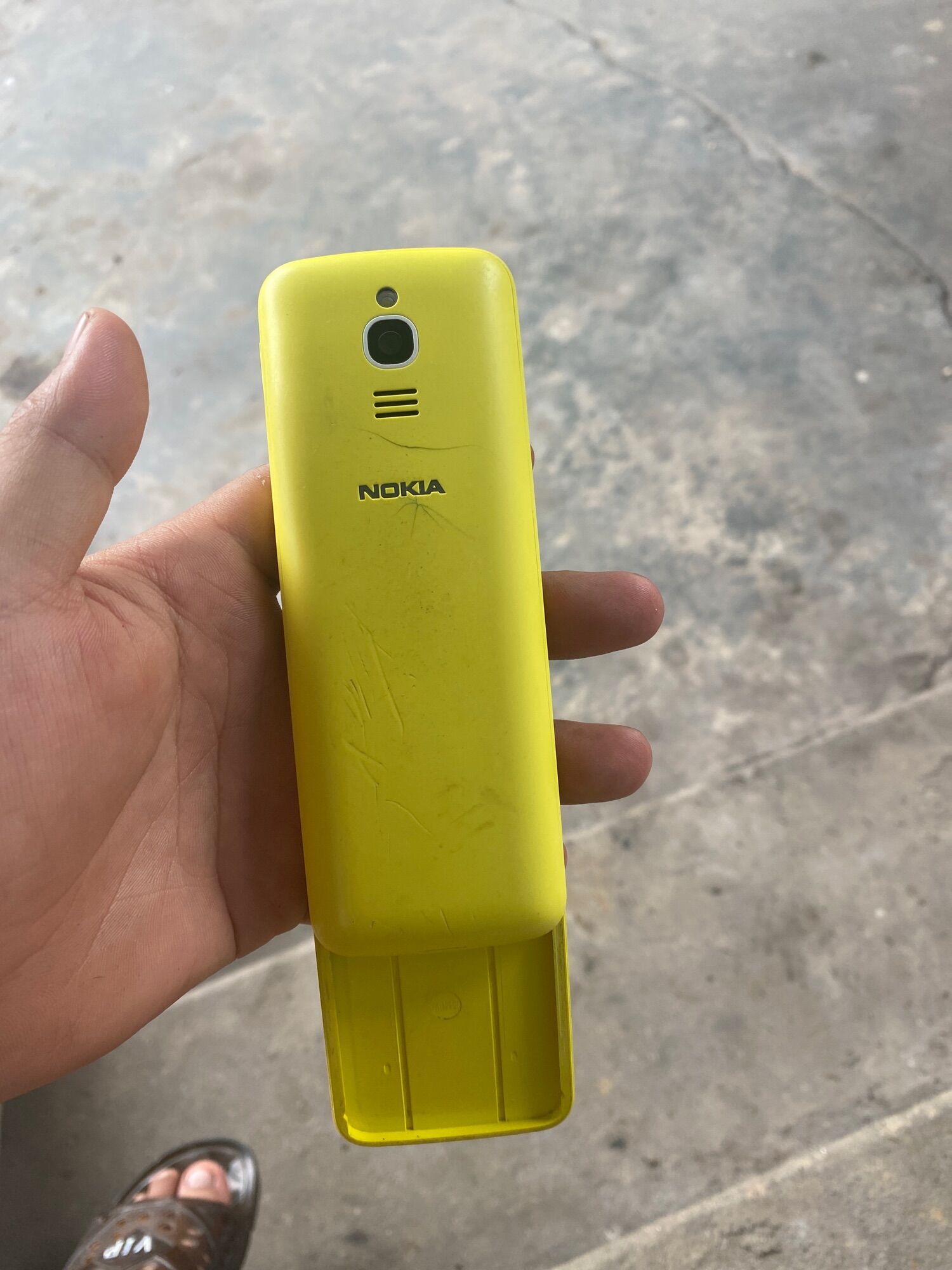 nokia 8110 4G chính hãng . cũ